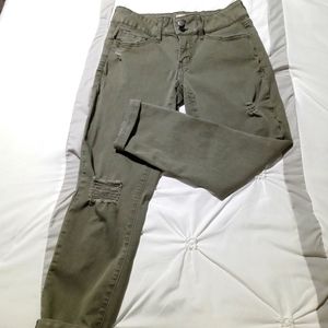 😍Army green distressed jeans😍